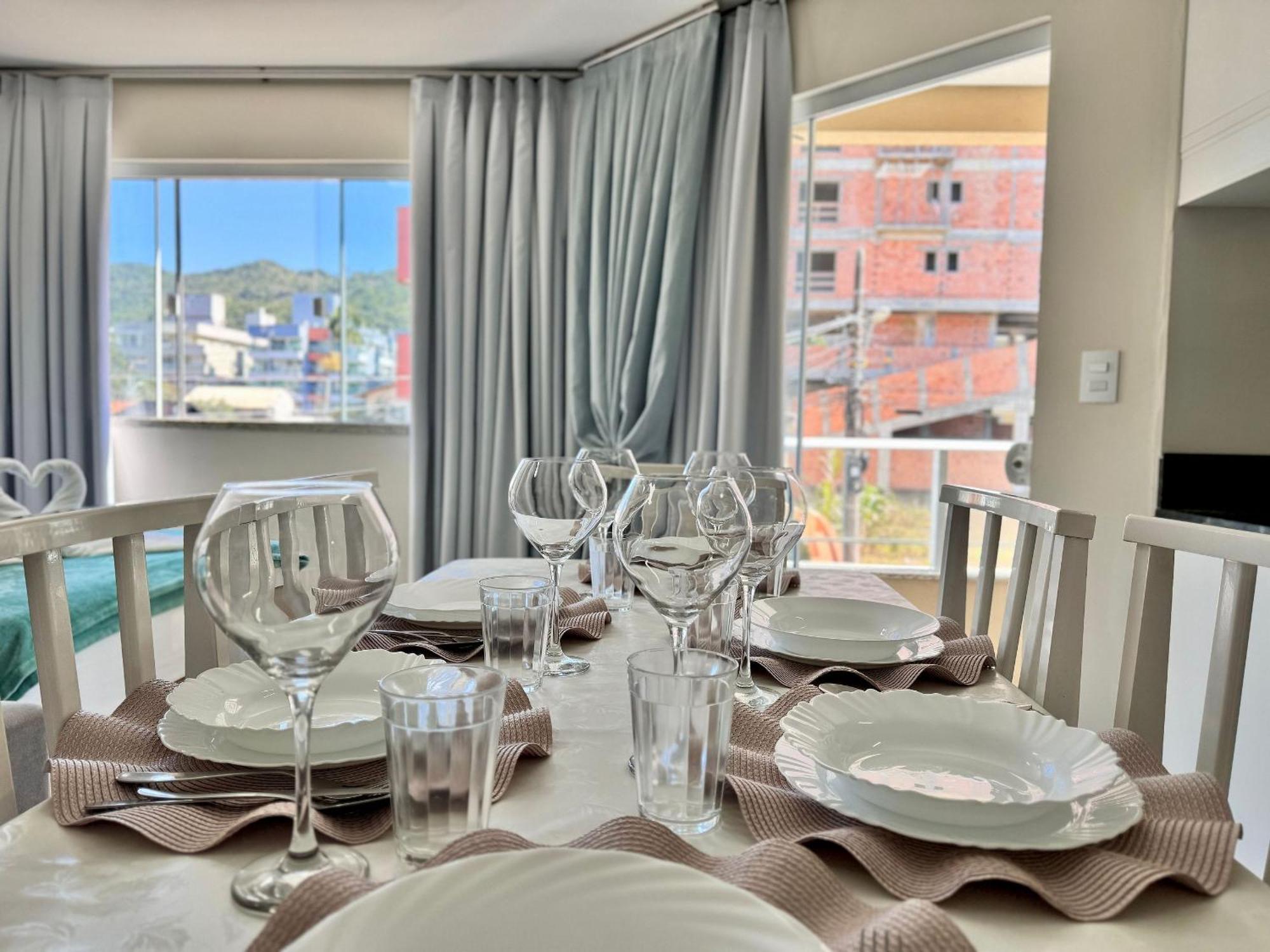 Residencial Maria Julia - Econômicos Com A Estrutura De * Bombinhas